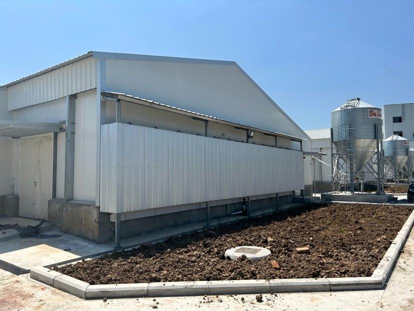 How to Reduce Feed Waste & Heat Stress with Silo Weighing and Climate Control